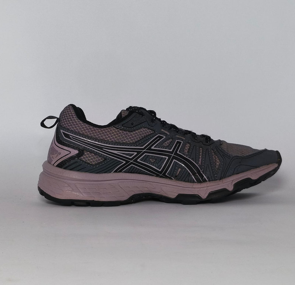 charcoal and lavender Asics GEL-Venture 7 trail running shoe featuring a rugged outsole and signature Asics stripes.