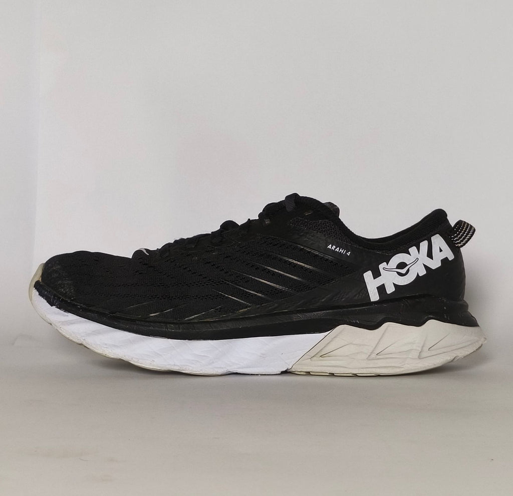 Hoka-One-One-Arahi-4-Black-White-Thrift-Sneakers-Echo-Steps