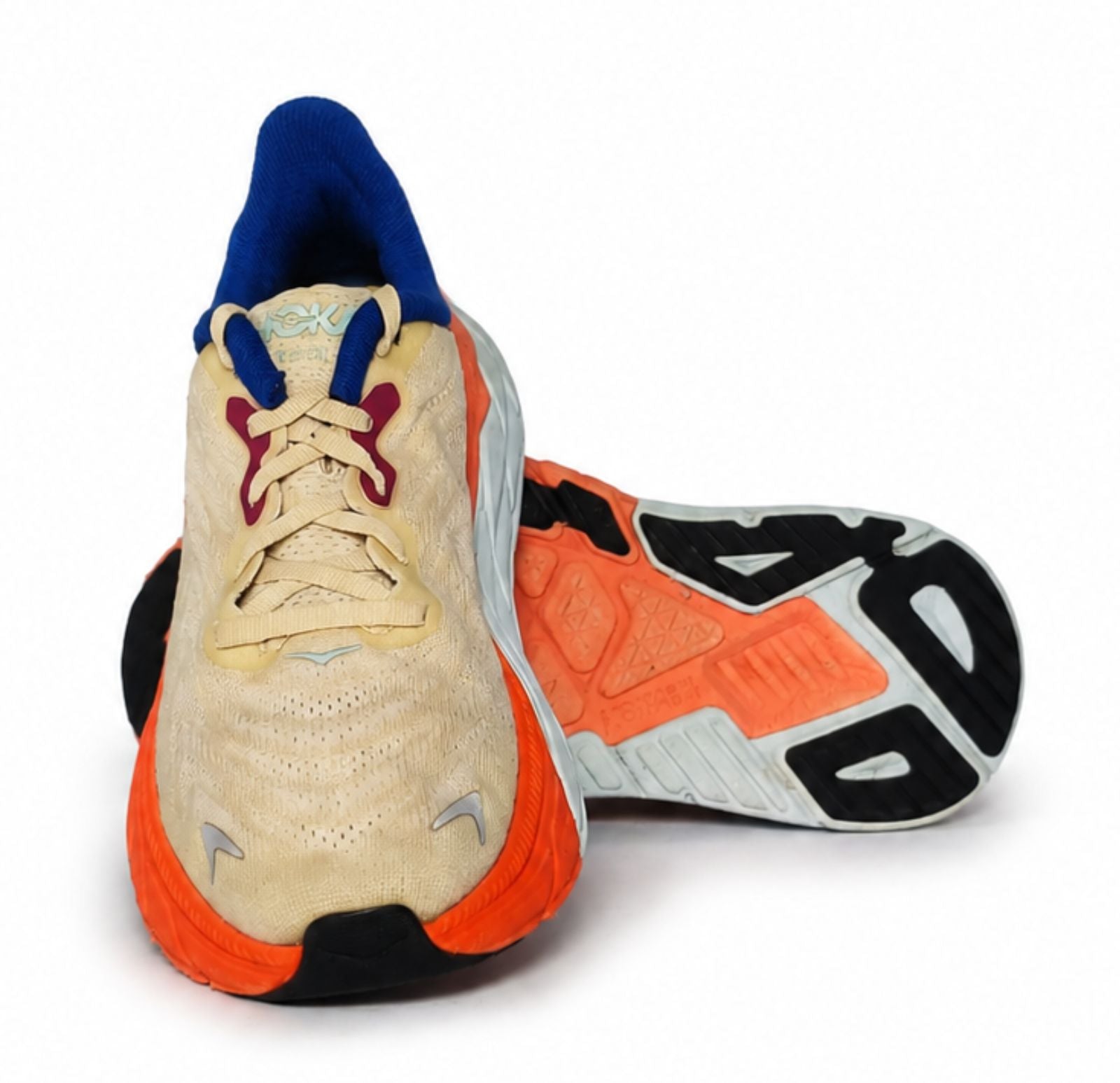 HOKA ONE ONE ARAHI 6