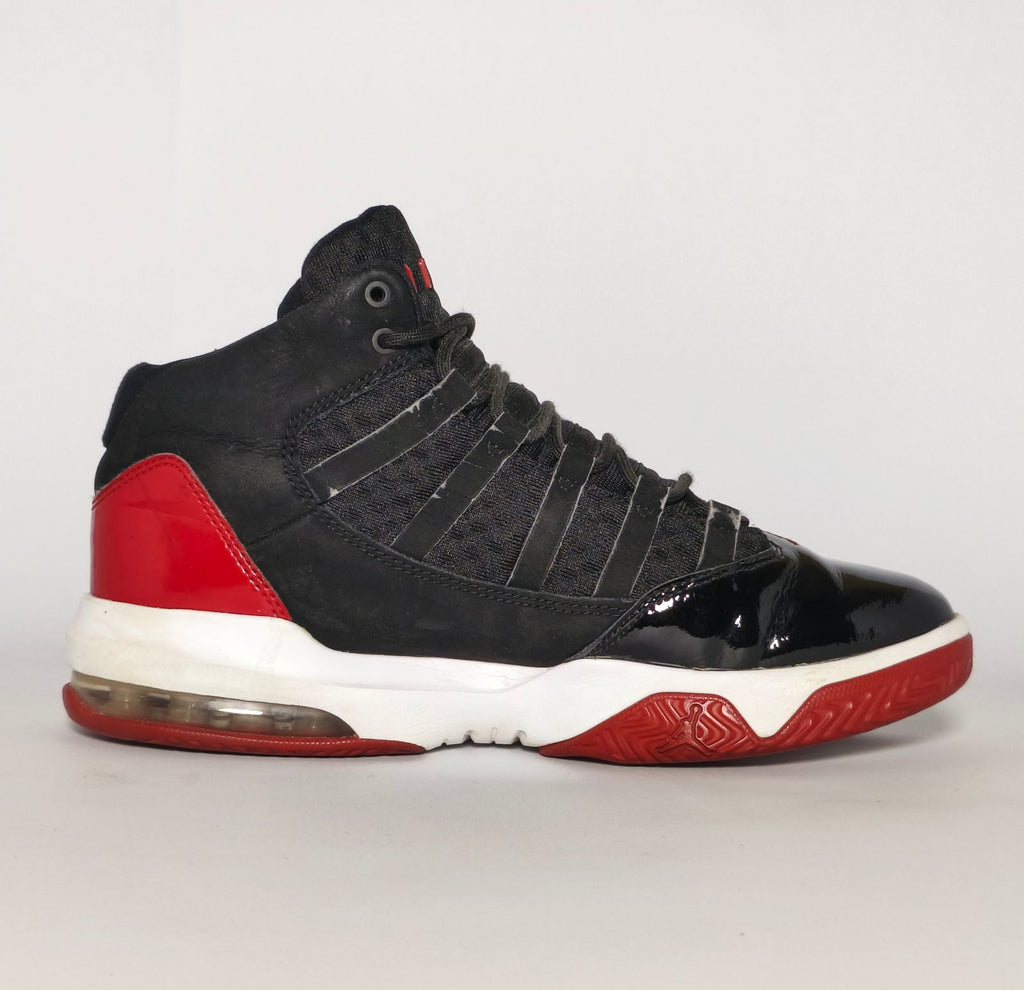 Jordan Max Aura Sneakers