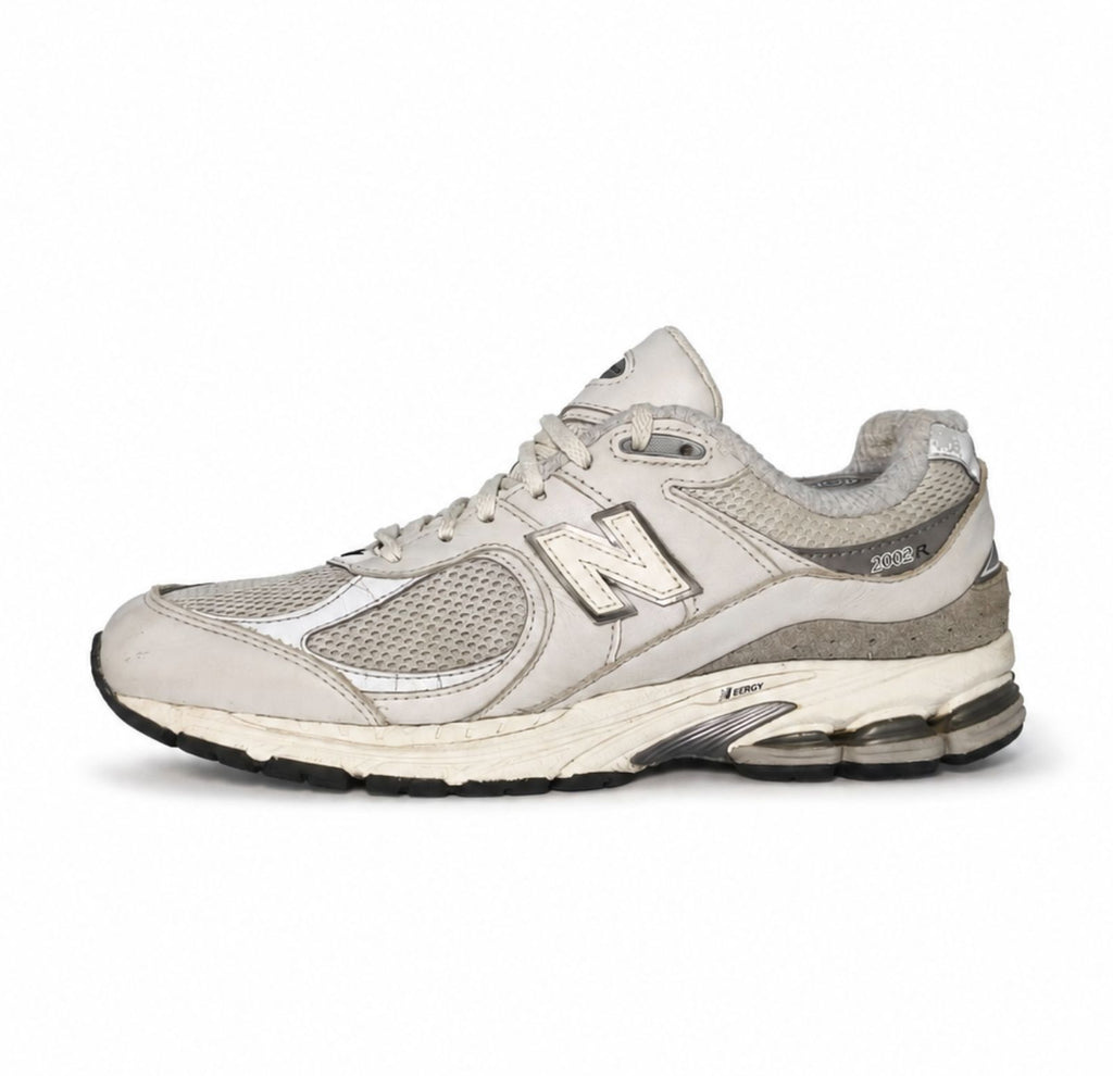 New Balance 2002R Sneakers