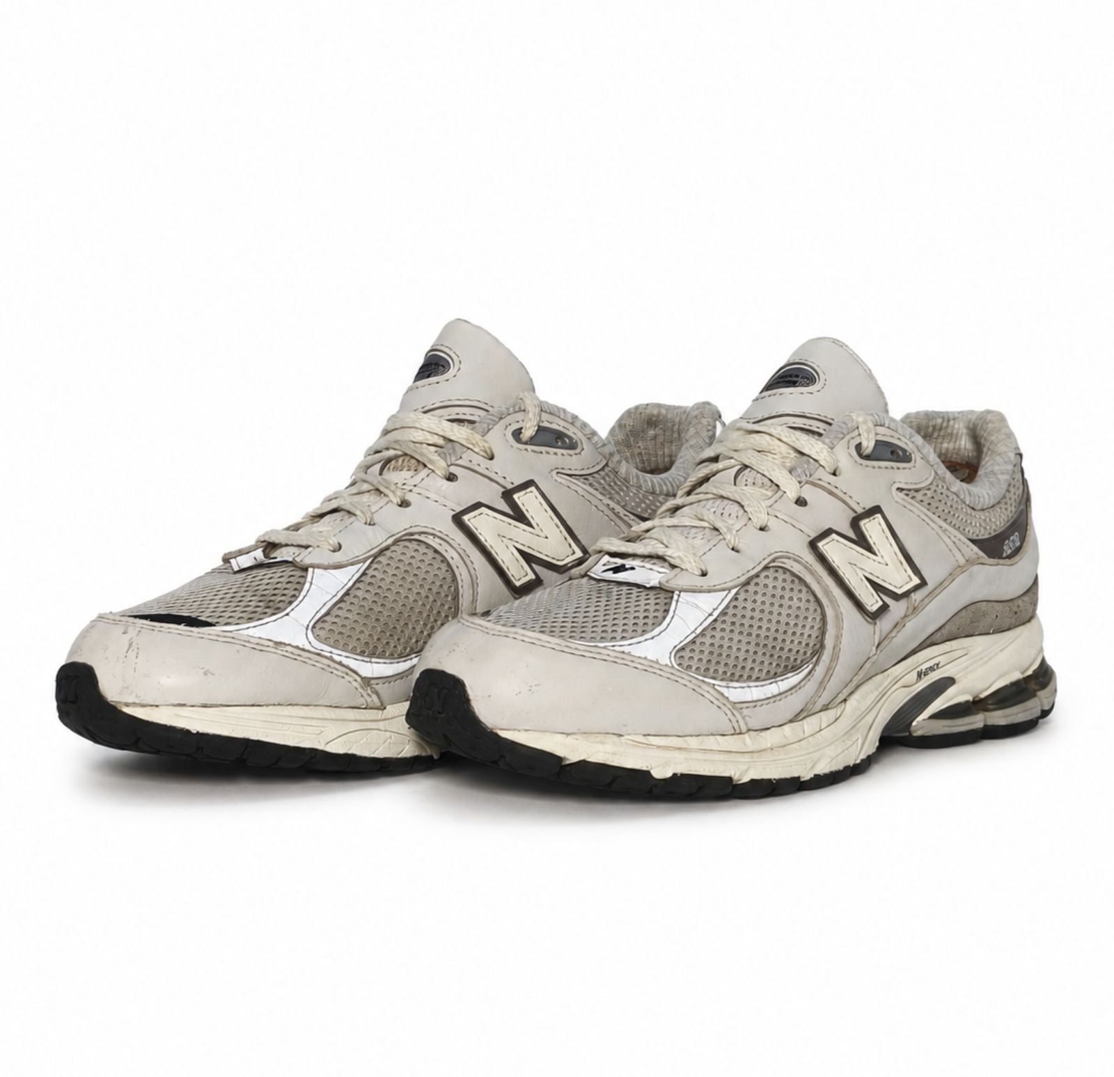 New Balance 2002R Sneakers