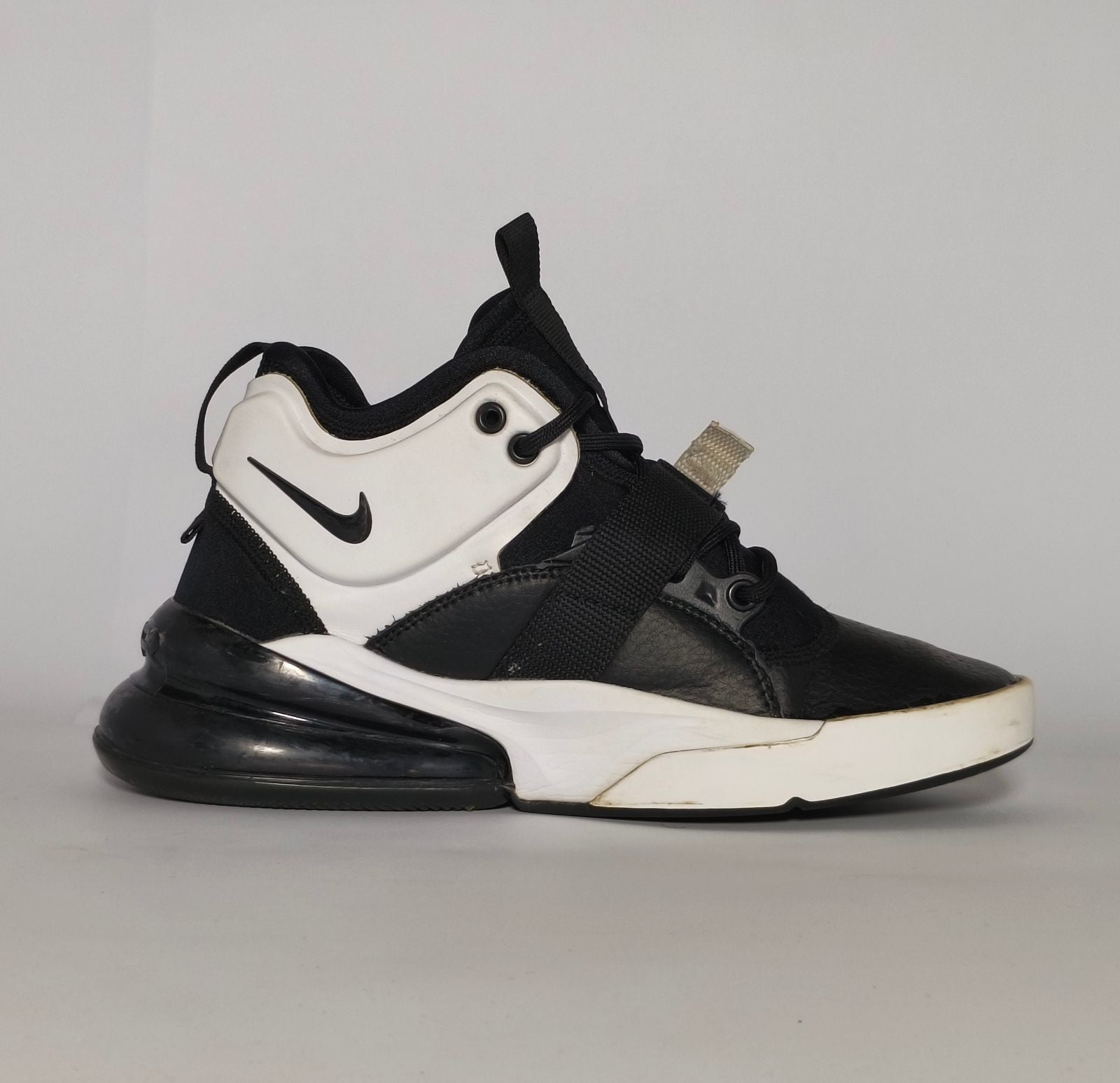 Nike Air Force 270 Black White Shoes US 6 EUR 38 Condition 8.5