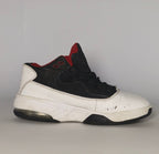 Air Jordan Max Aura 2 Black White Red Sneakers US 6.5 EUR 39