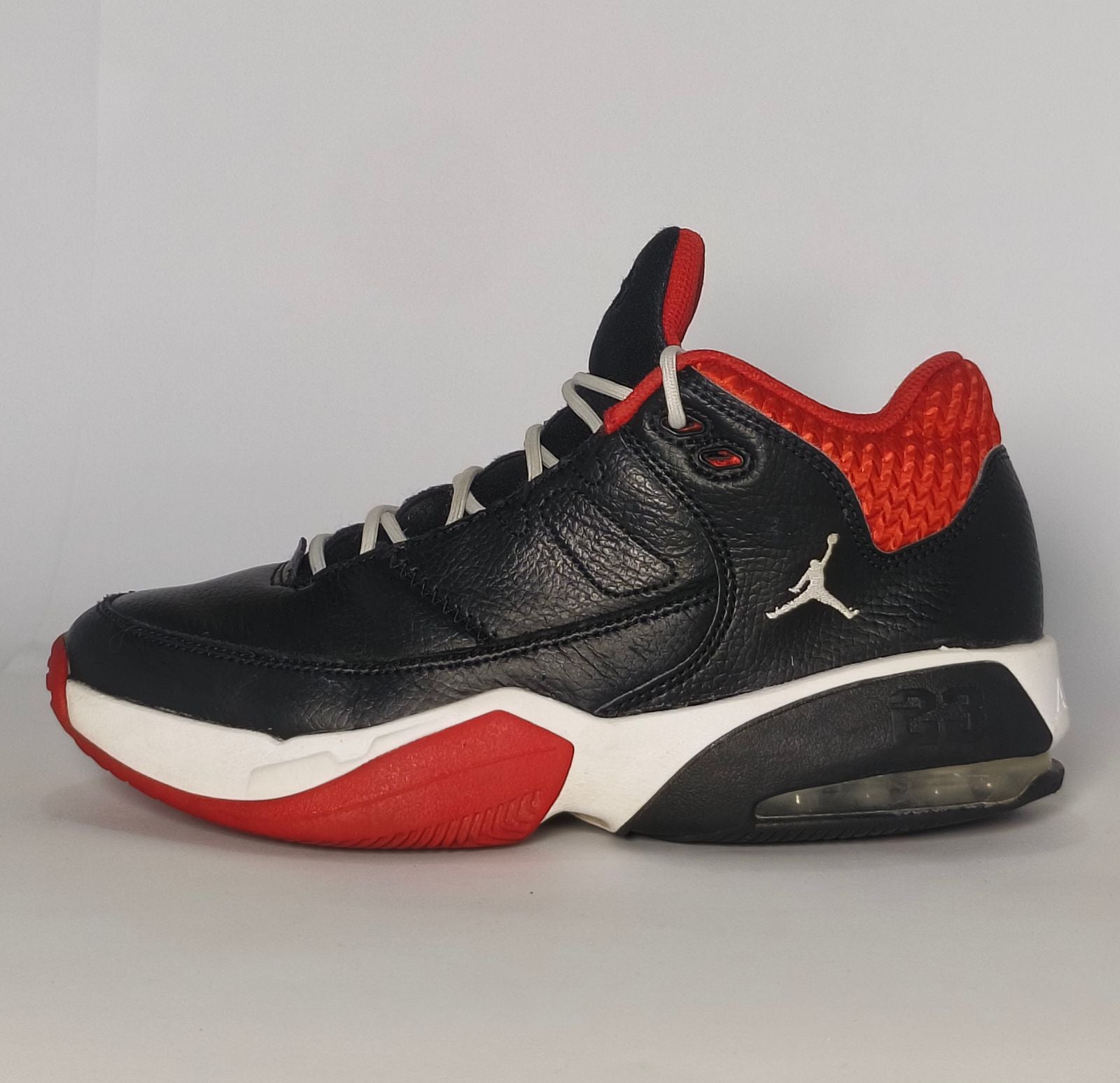 Air Jordan Max Aura 3 Black Red Sneakers – Size US 6 EUR 38.5