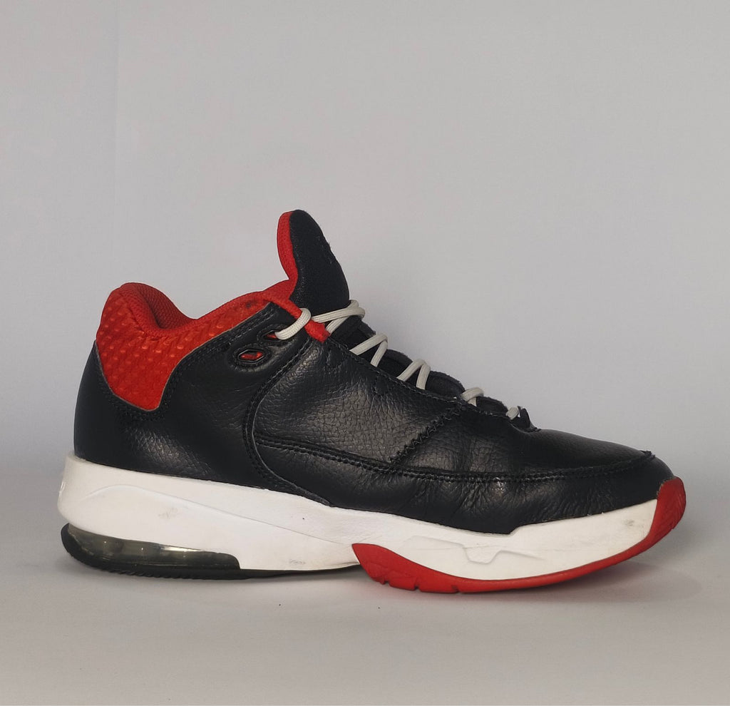 Air Jordan Max Aura 3 Black Red Sneakers – Size US 6 EUR 38.5