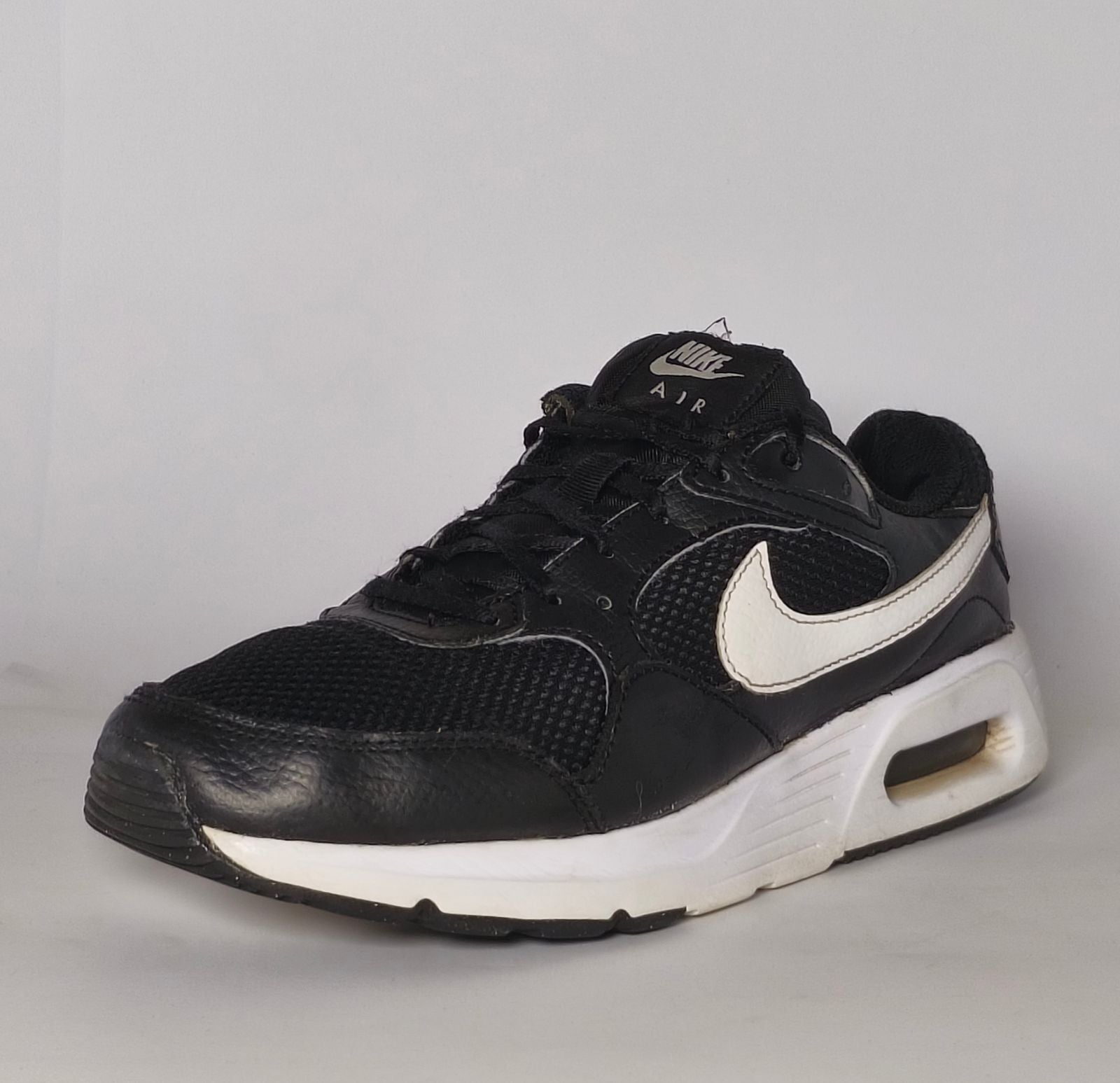Nike Air Max Black and White Sneakers US 9 EUR 40.5