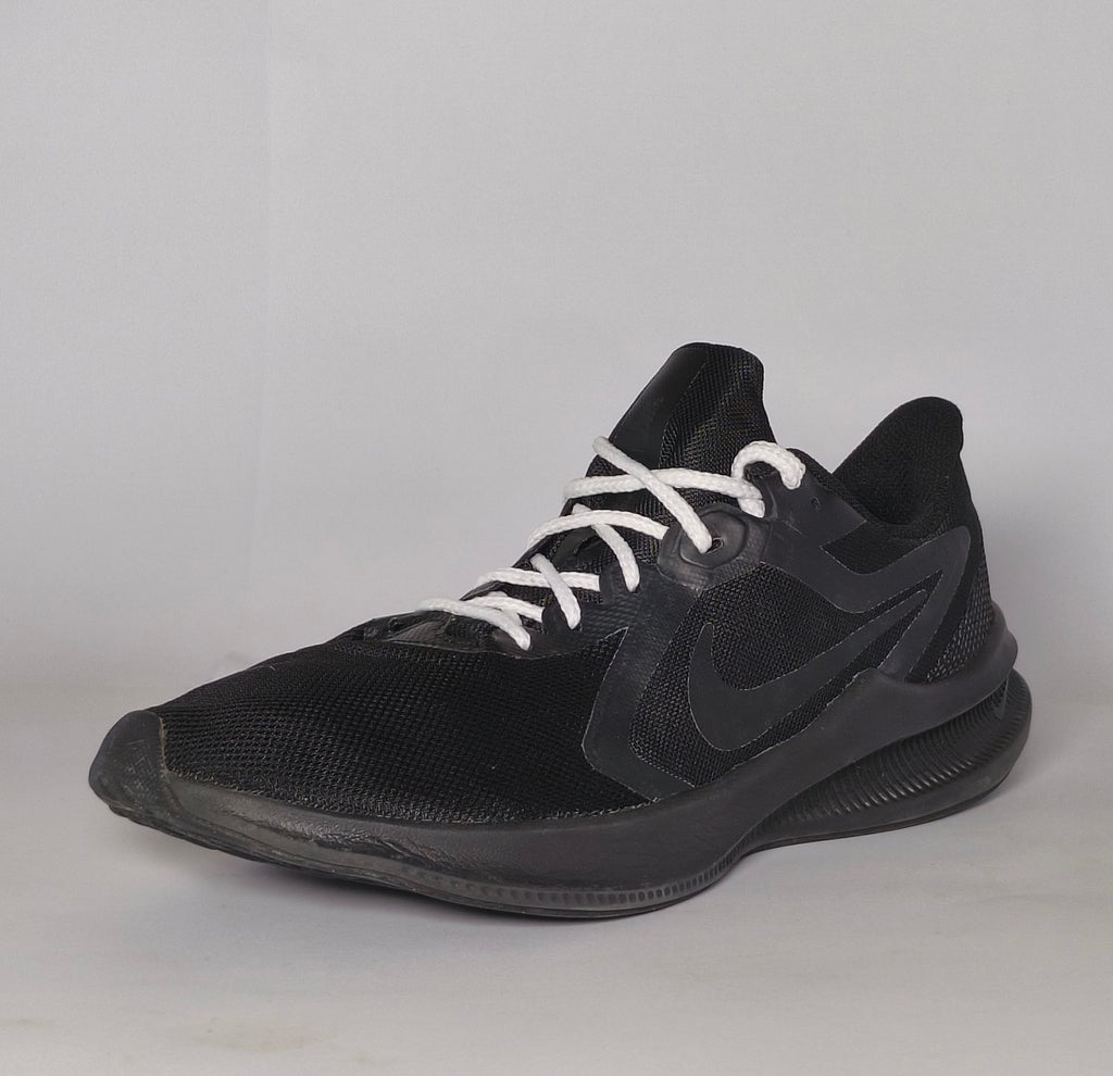 Nike Downshifter Black Running Shoes Side View – Size US 9.5 EUR 41