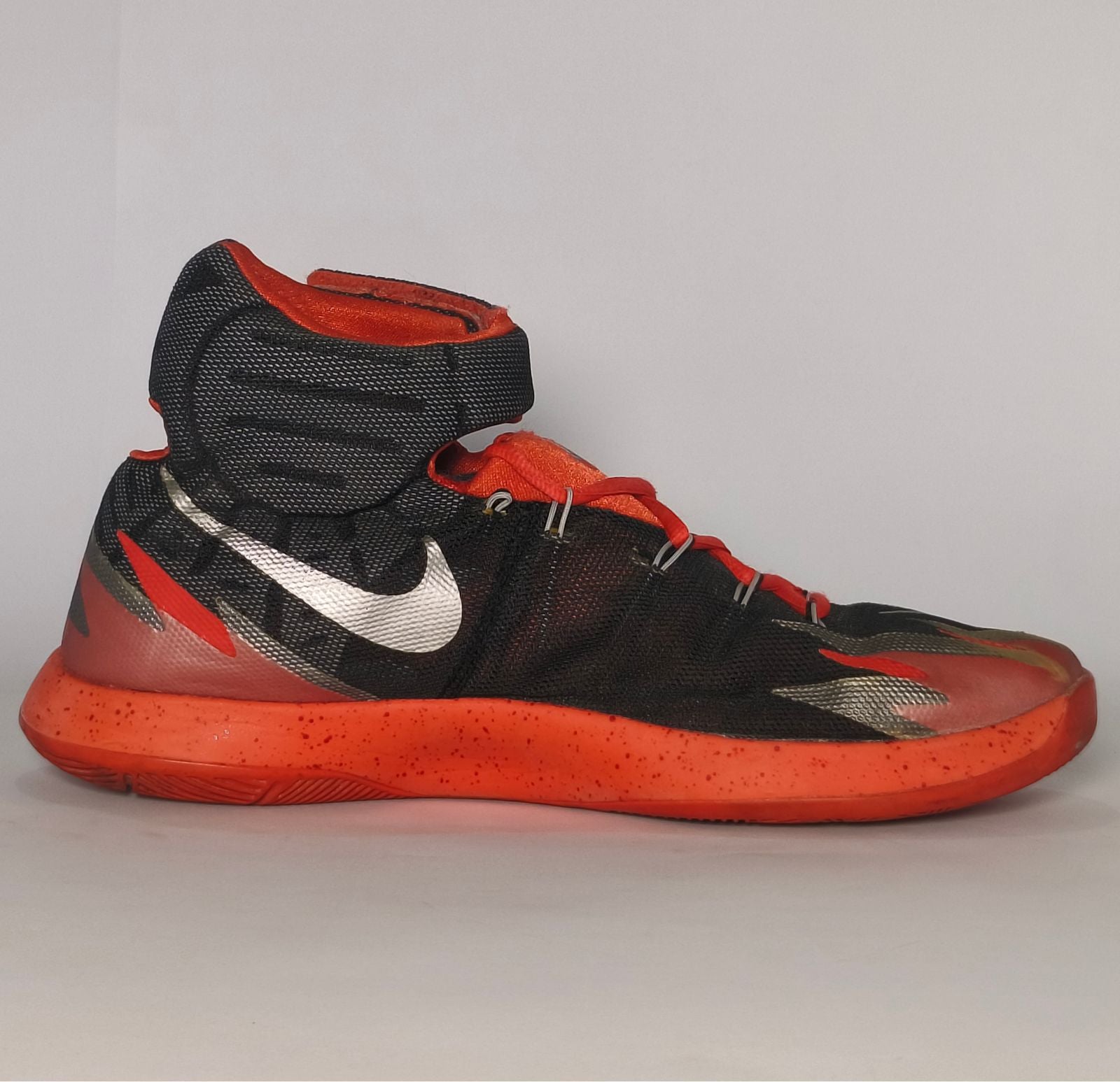 Black and Orange High-Top Basketball Sneakers Size US 10 EUR 44