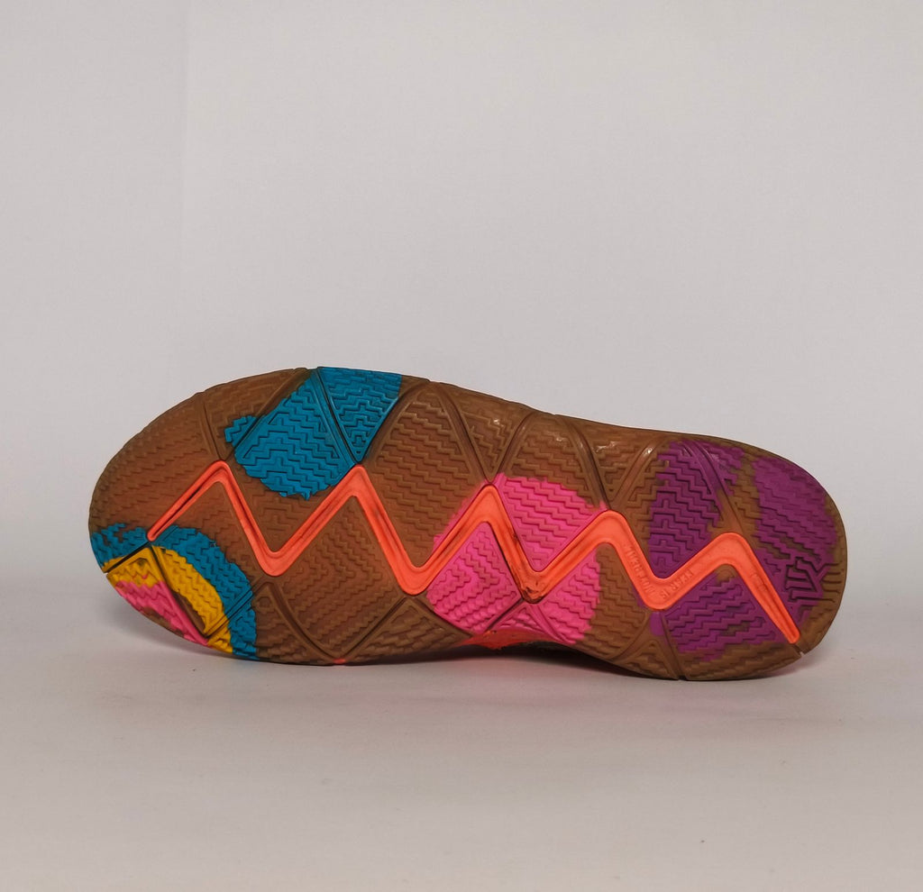 Nike Kyrie Orange Basketball Shoes US 6 EUR 38.5 Condition 8.5