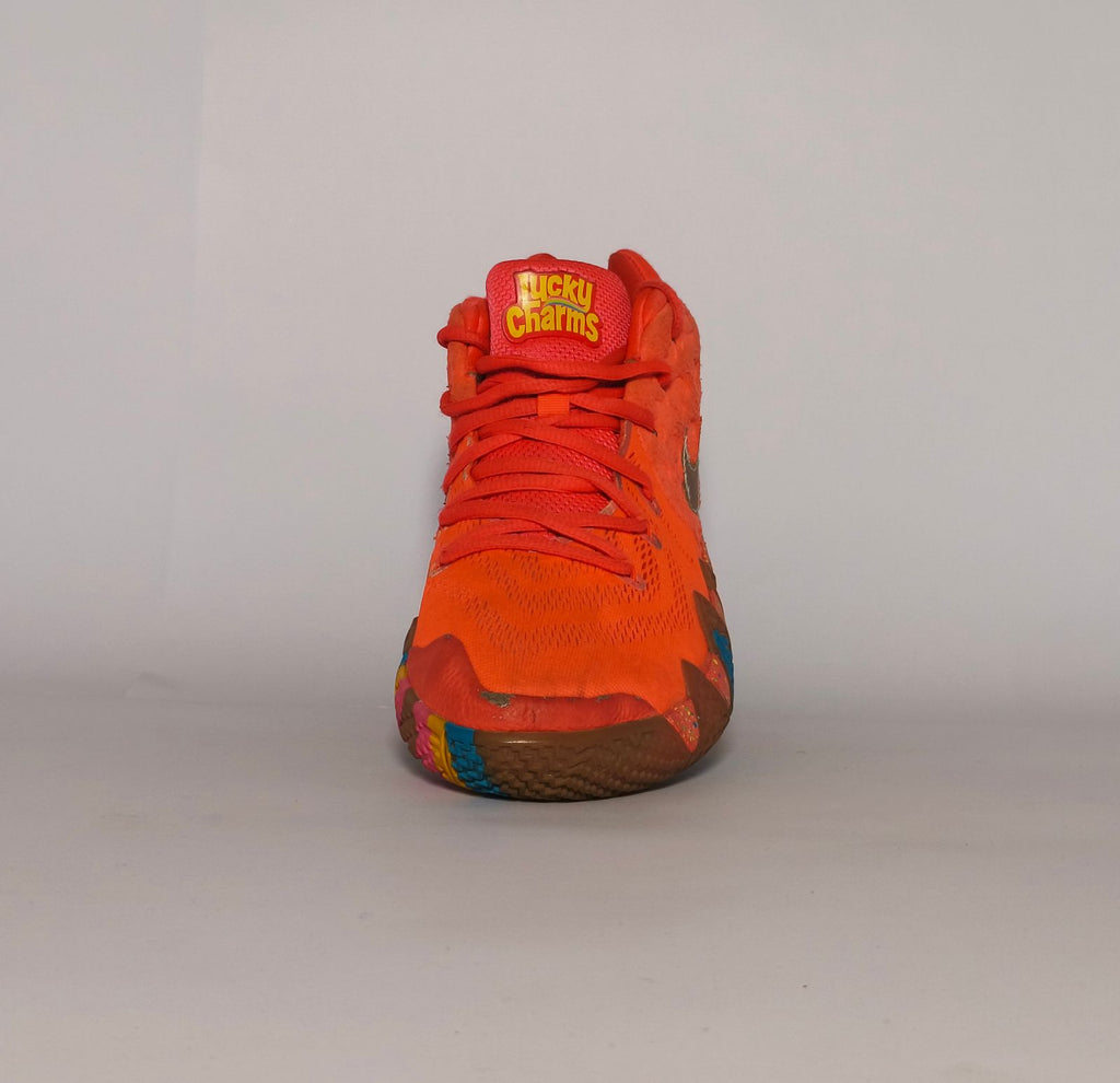 Nike Kyrie Orange Basketball Shoes US 6 EUR 38.5 Condition 8.5