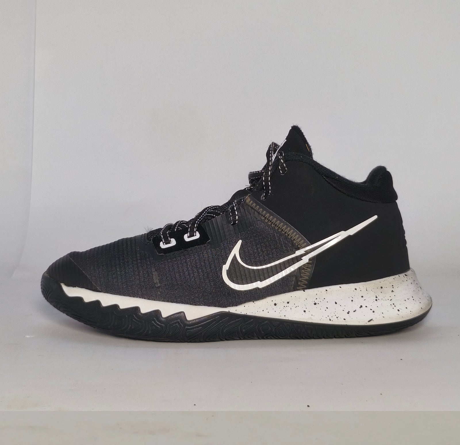 Nike Kyrie Flytrap 4
