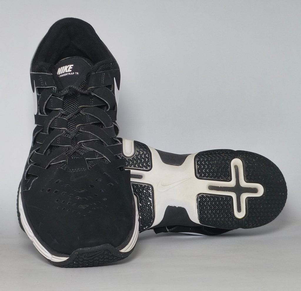 black Nike Lunar Fingertrap TR training shoe featuring a white Swoosh and a white Lunarlon midsole.