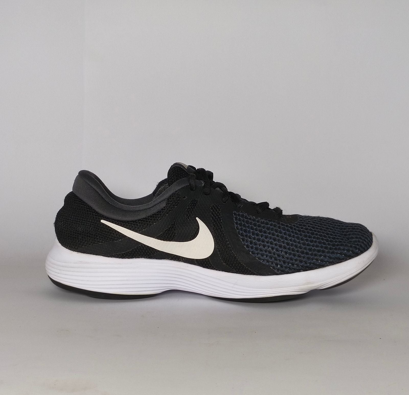Nike Revolution 4 Running Shoes