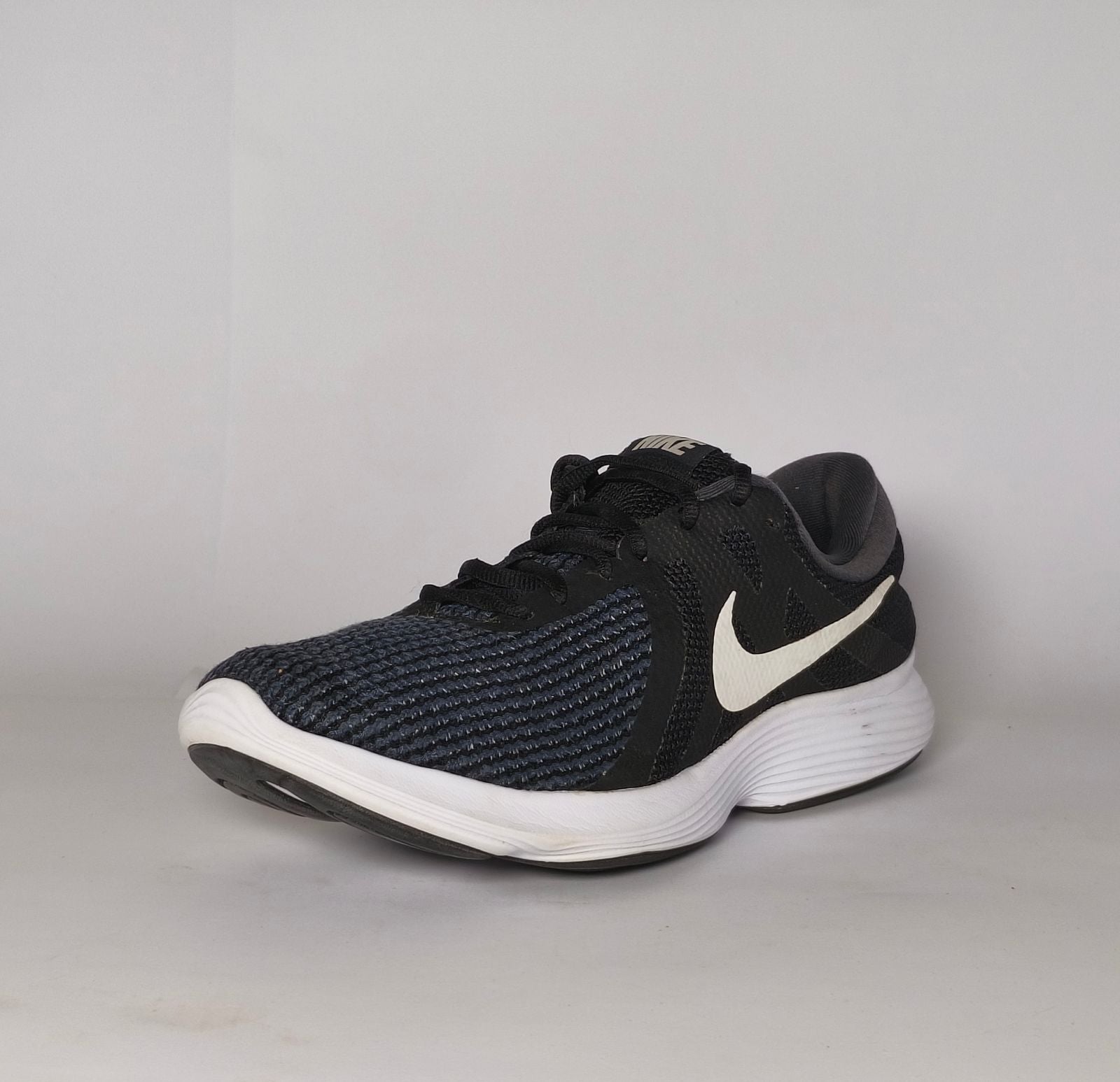 Nike Revolution 4 Running Shoes