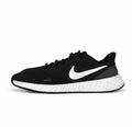 Nike Revolution 5