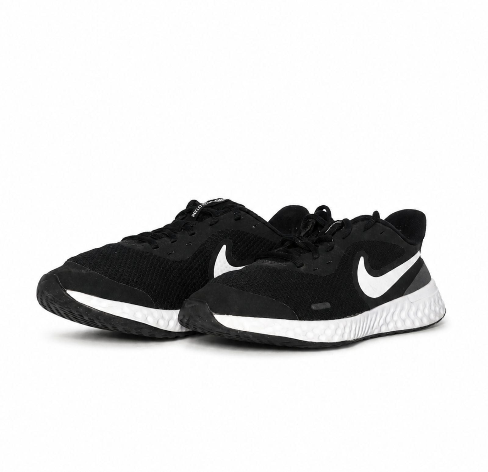 Nike Revolution 5