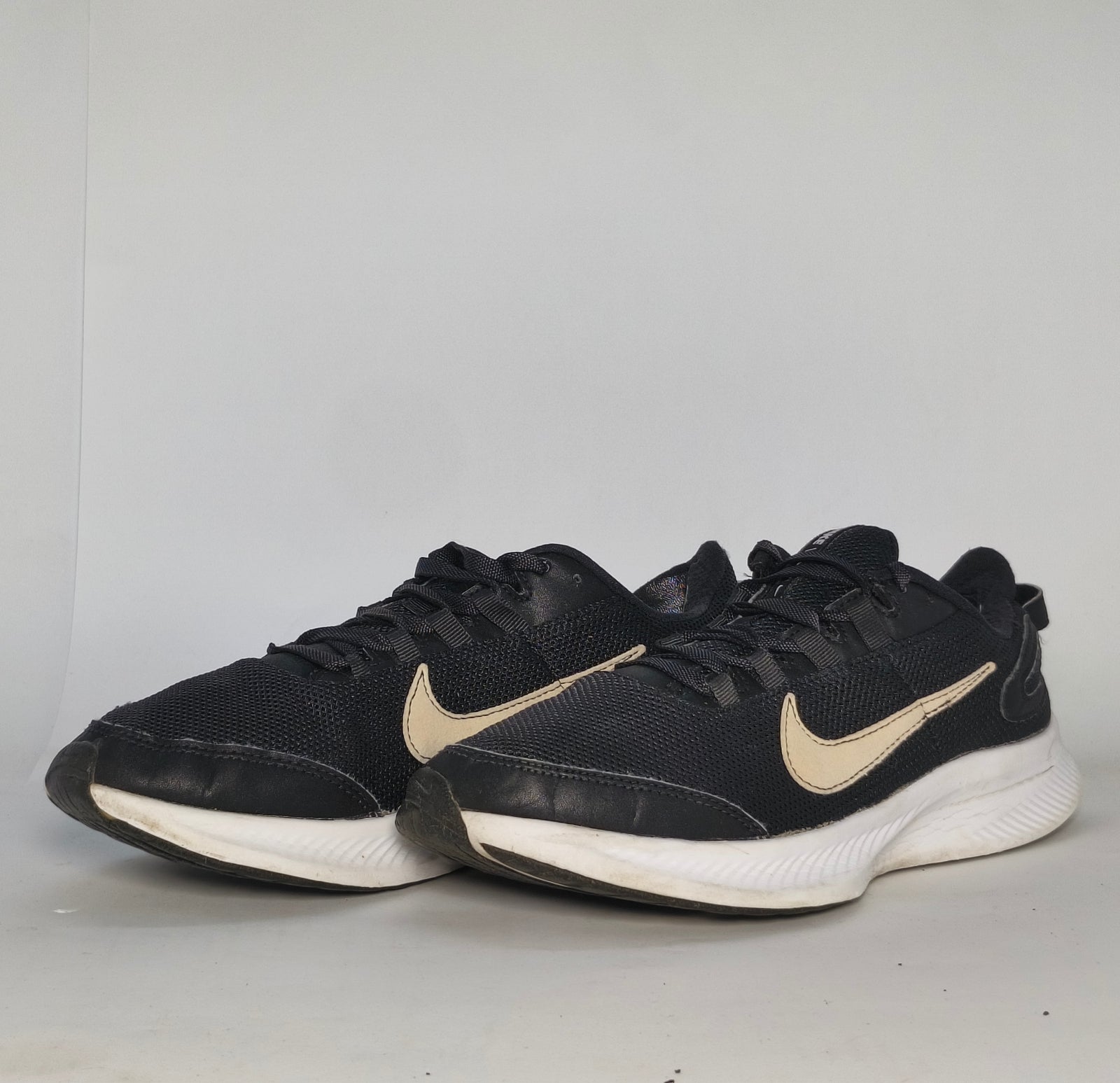 Nike Run All Day 2 Sneakers