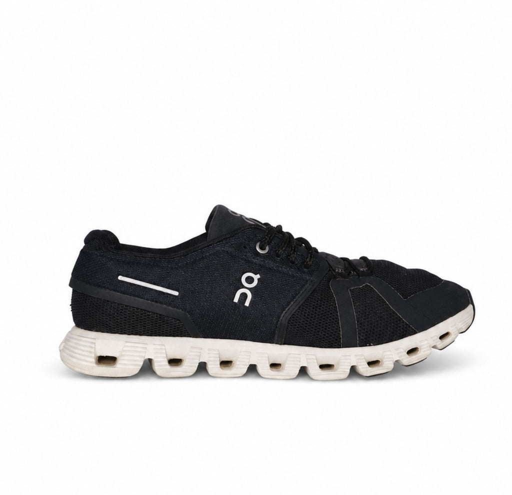 On Cloud 5 Running Shoes