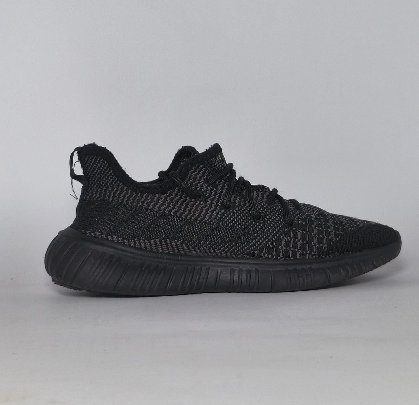 One Degree Evolve Gym Sneakers