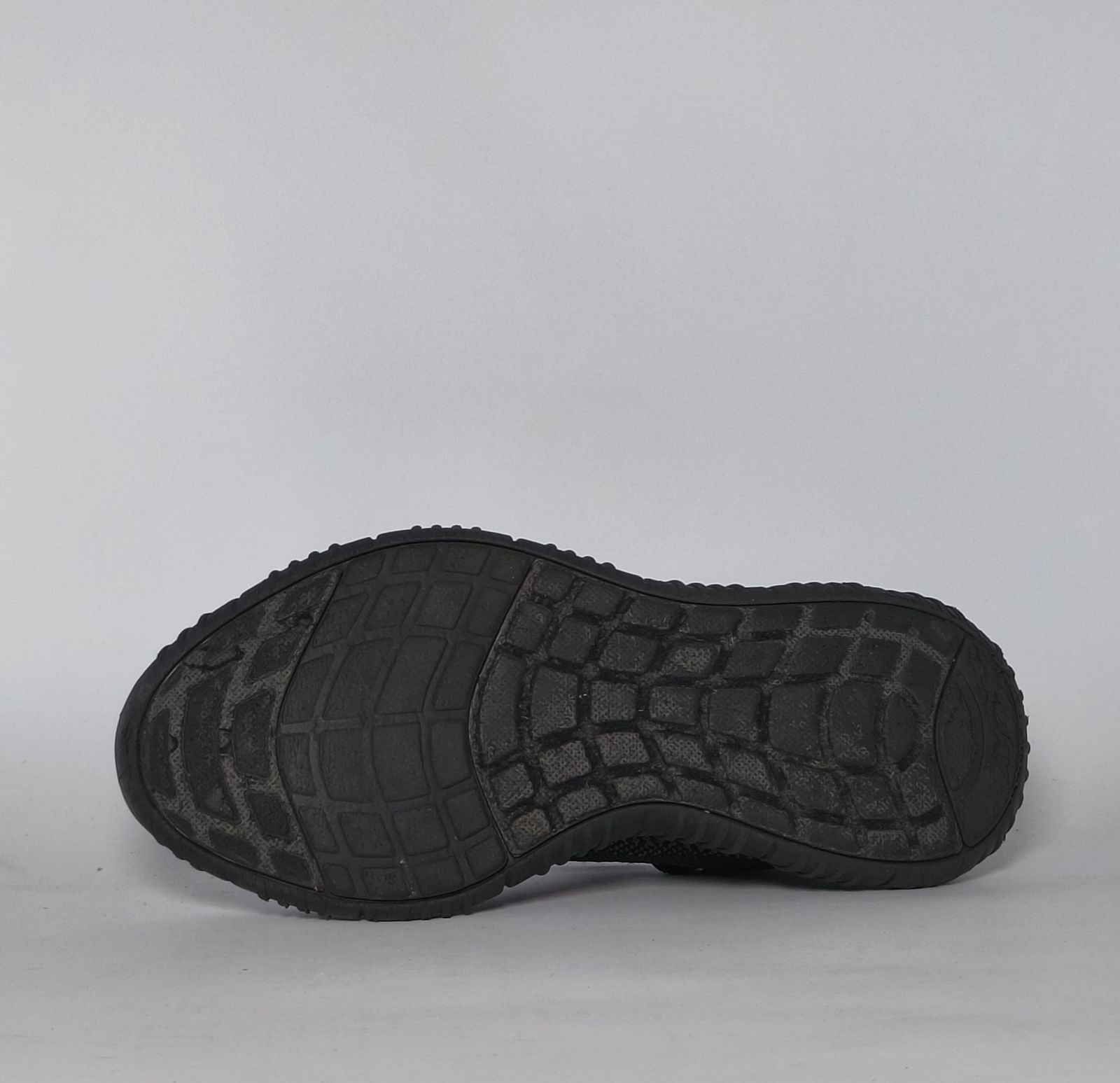 One Degree Evolve Gym Sneakers