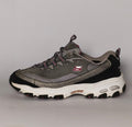 Nike Air Max Black and White Sneakers Side View US 9 EUR 40.5
