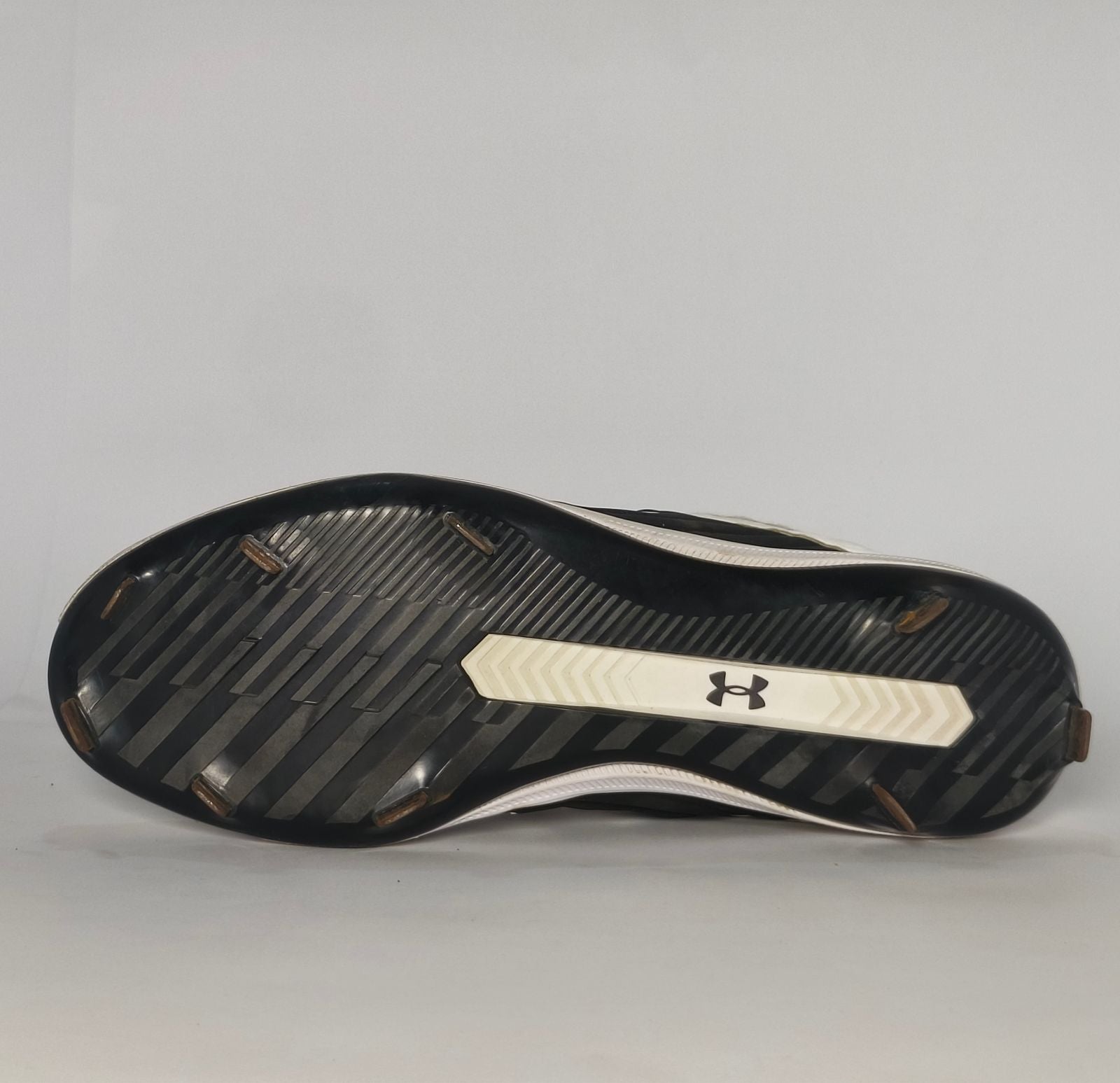 Under Armour Black & White Baseball Metal Cleats – Size 11.5